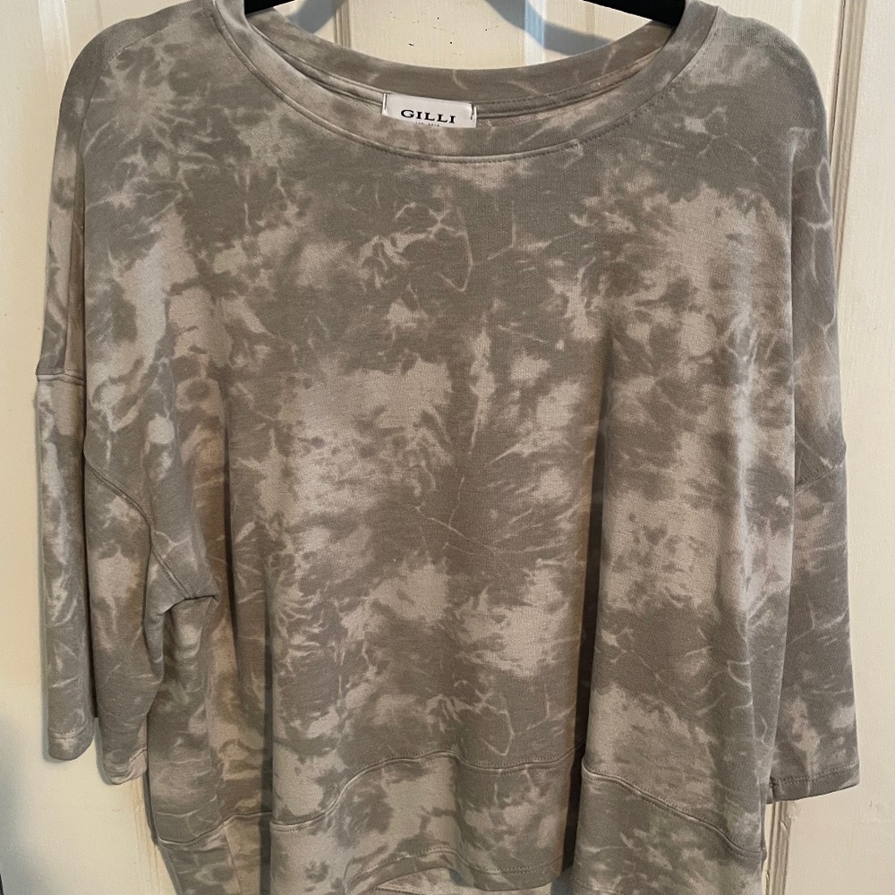 *NEW* Lightweight Sweatshirt from Vici